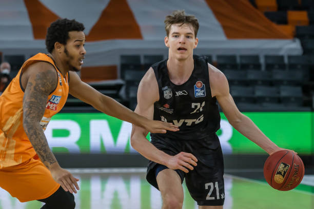 在和这些新 在和这些新